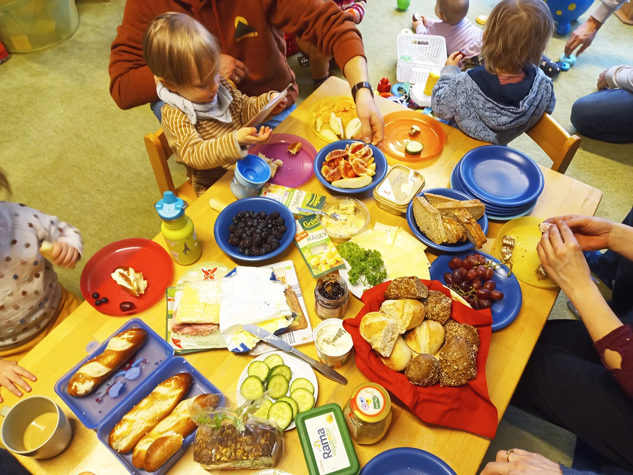 Frühstück im Familienzentrum Berlin-Buch